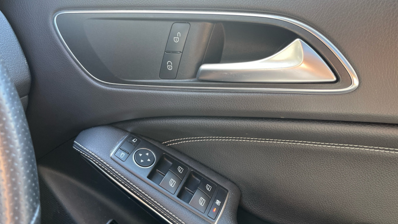 Mercedes-Benz GLA 200d 4Matic Sport 5dr Auto Diesel Hatchback